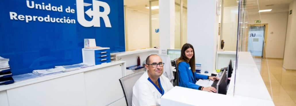 UR vistahermosa Kinderwunschklinik in Spanien alicante Mitarbeiter am Empfang